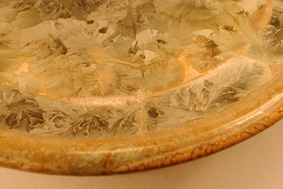Crystalline cake plate: top view detail